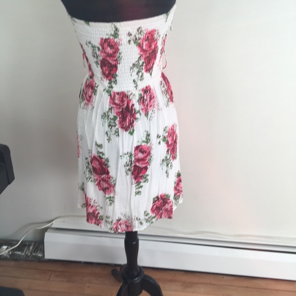 Preowned Delia’s small white strapless dress - Picture 2 of 7